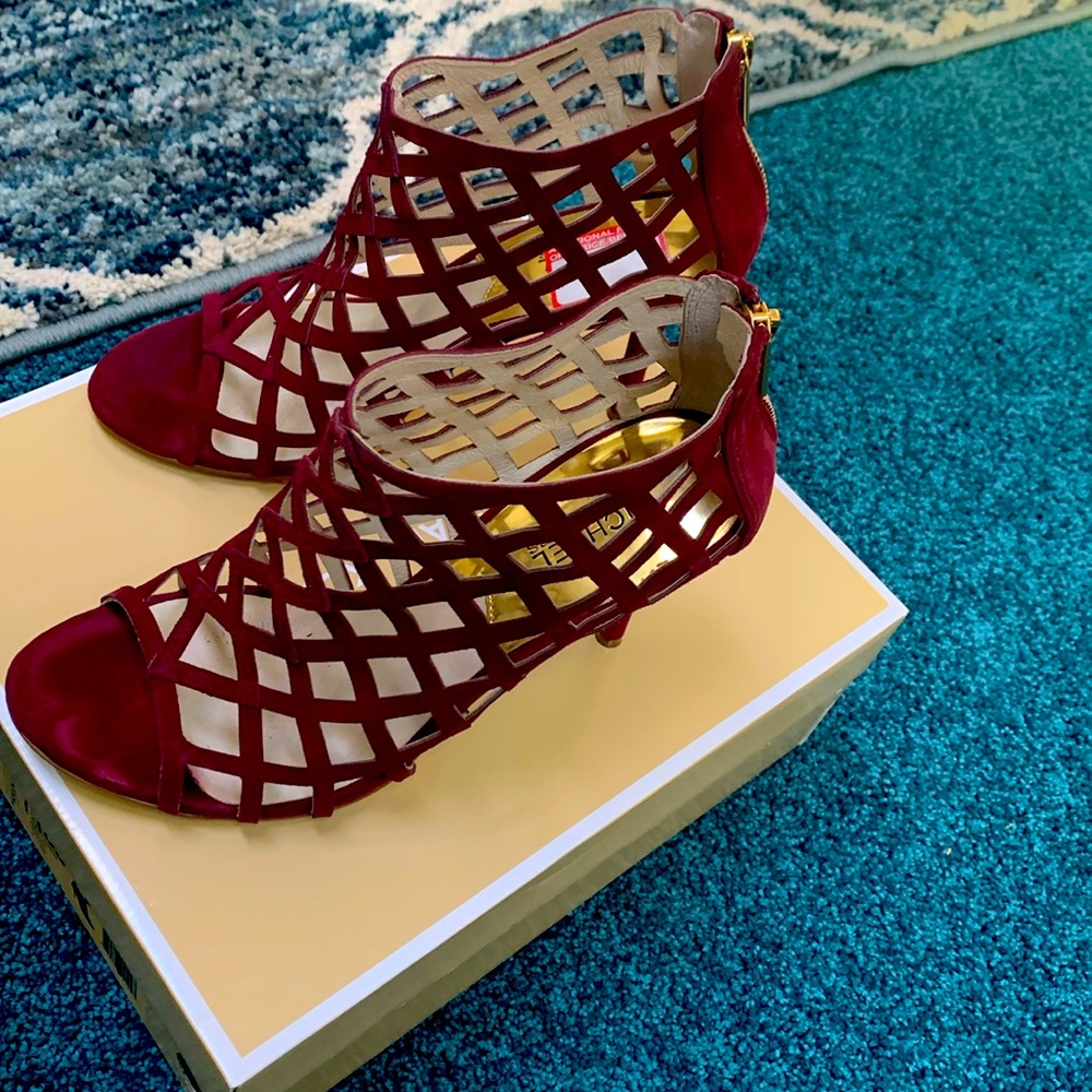 Michael Kors Merlot color Suede heels 4”